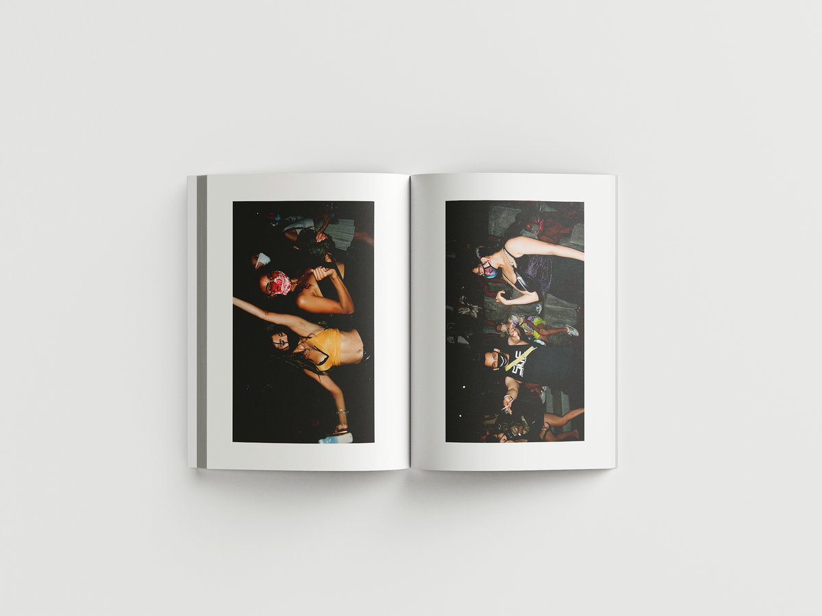 ✱eSSeNTiaL [Pre-Order]