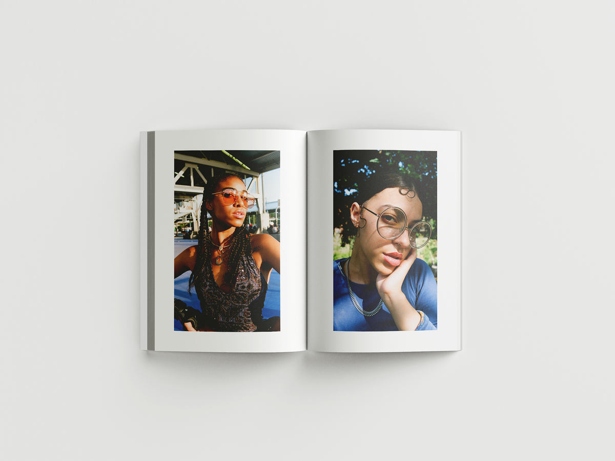 ✱eSSeNTiaL [Pre-Order]