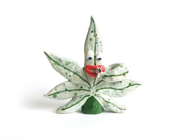 Image of white-green Weedman5000's front
